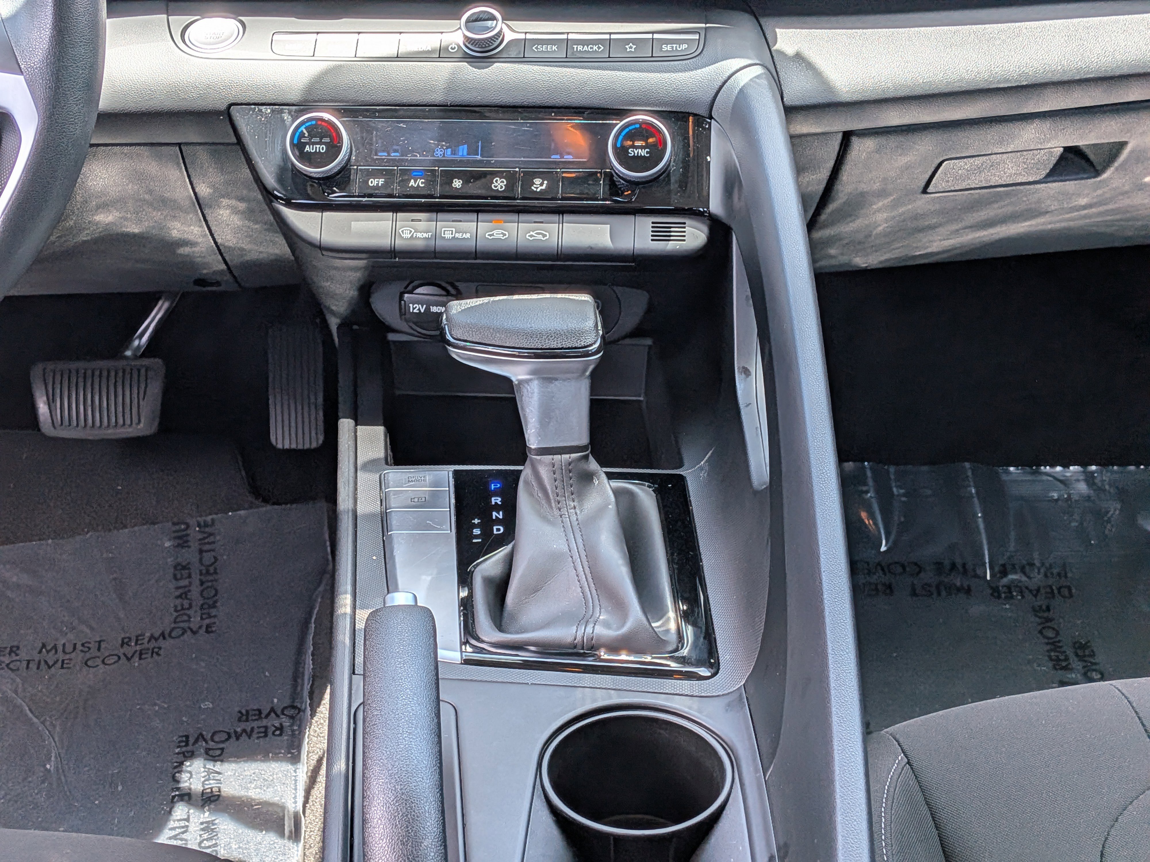 Used 2024 Hyundai Elantra SEL FWD image 19