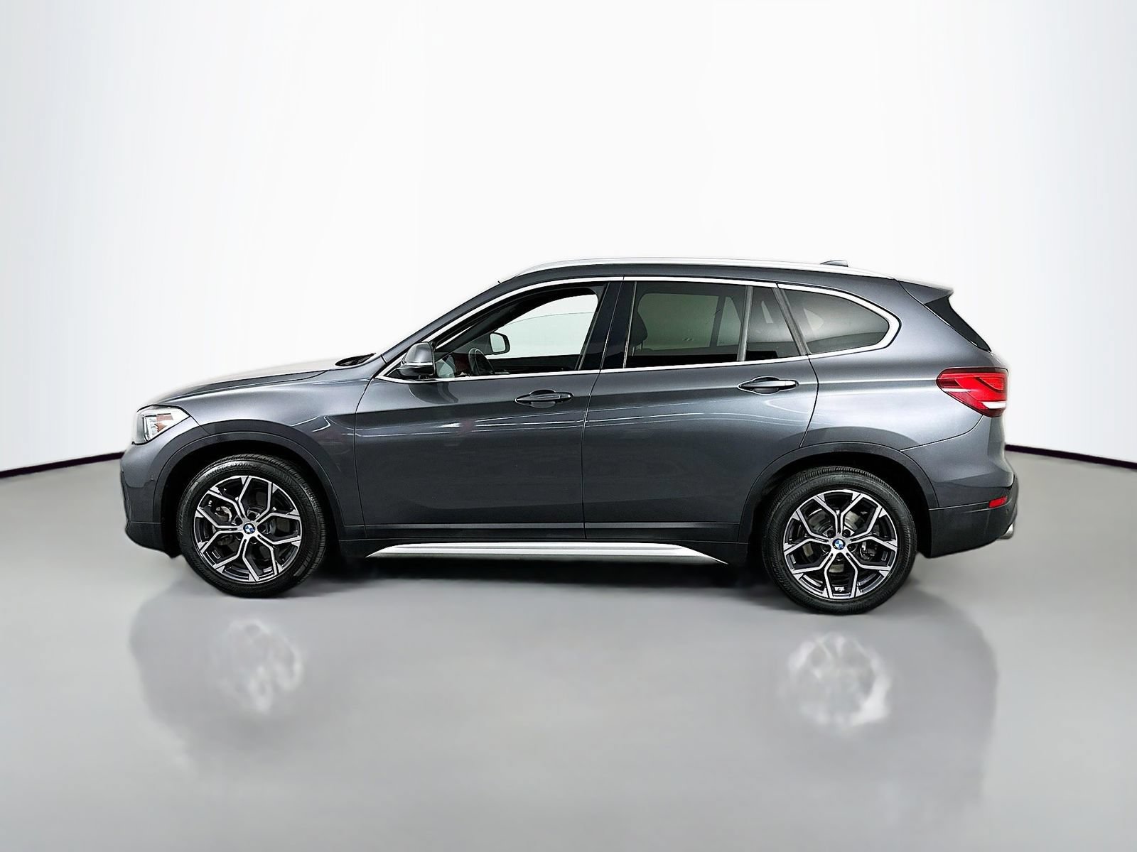 Used 2021 BMW X1 xDrive28i w/ Convenience Package AWD/4WD image 6