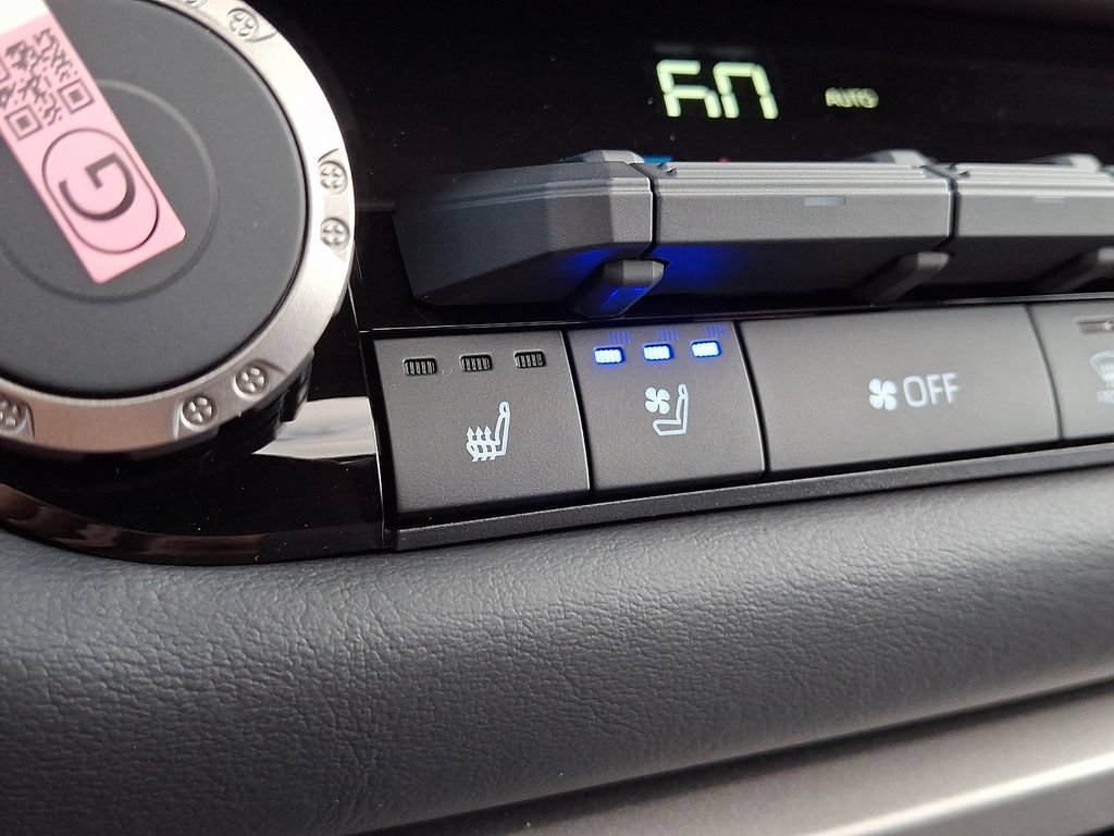 New 2026 Toyota Tundra Platinum AWD/4WD image 15