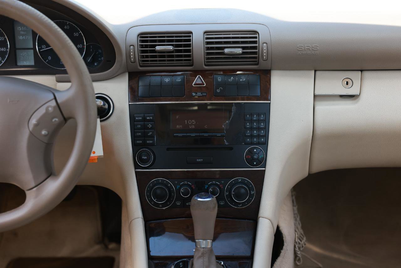 Used 2005 Mercedes-Benz C 320 C320 4DR SEDAN w/ Sunroof Pkg image 34