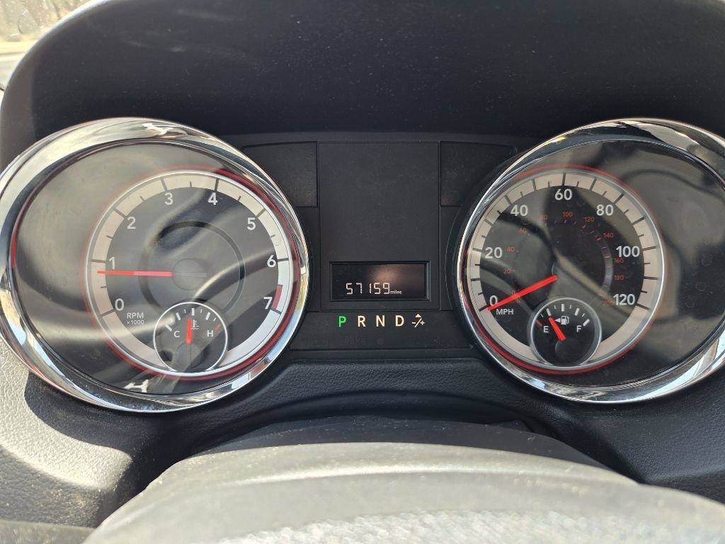 Used 2015 Dodge Grand Caravan SXT FWD image 11