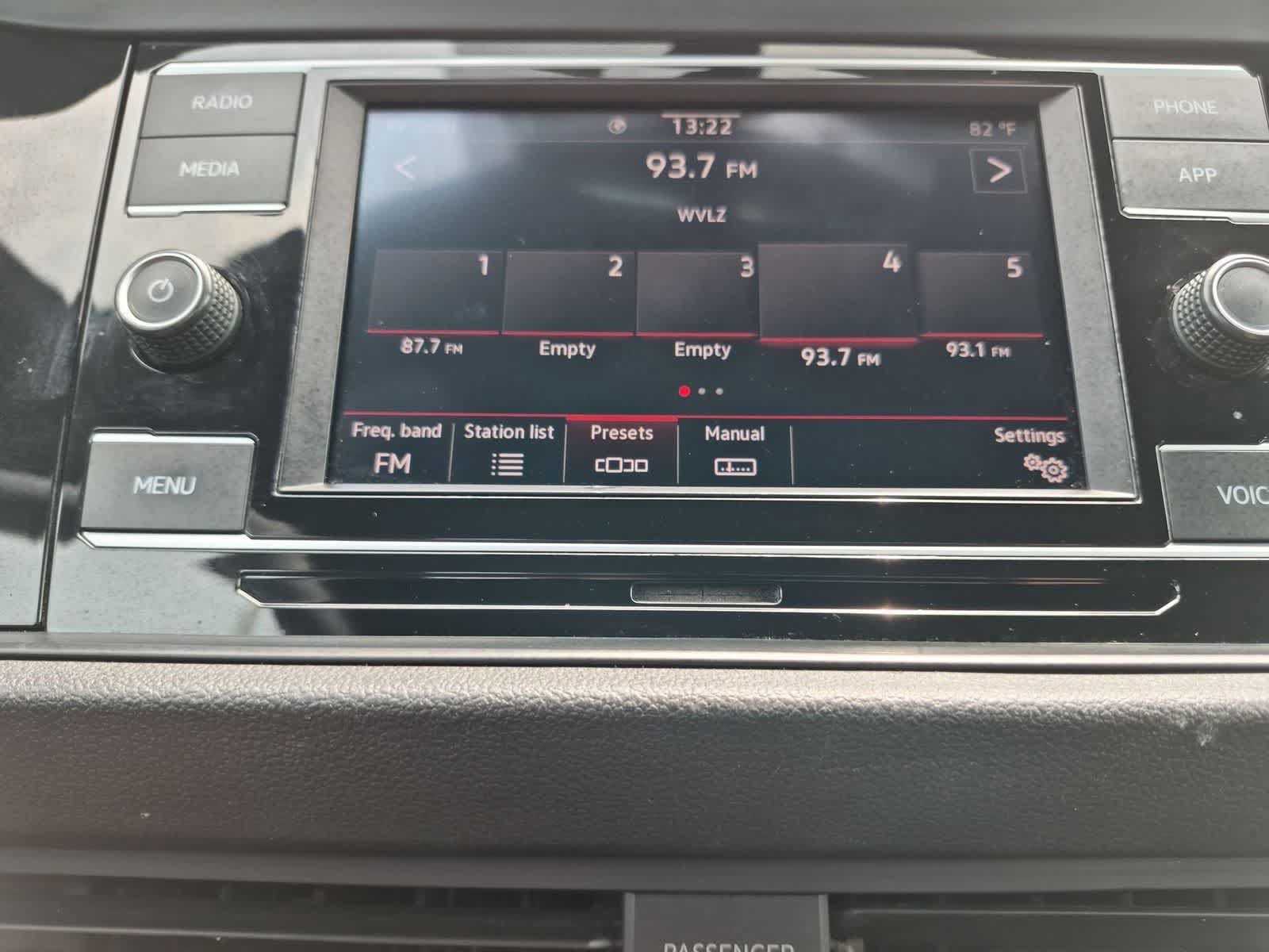 Used 2021 Volkswagen Jetta GLI FWD image 28