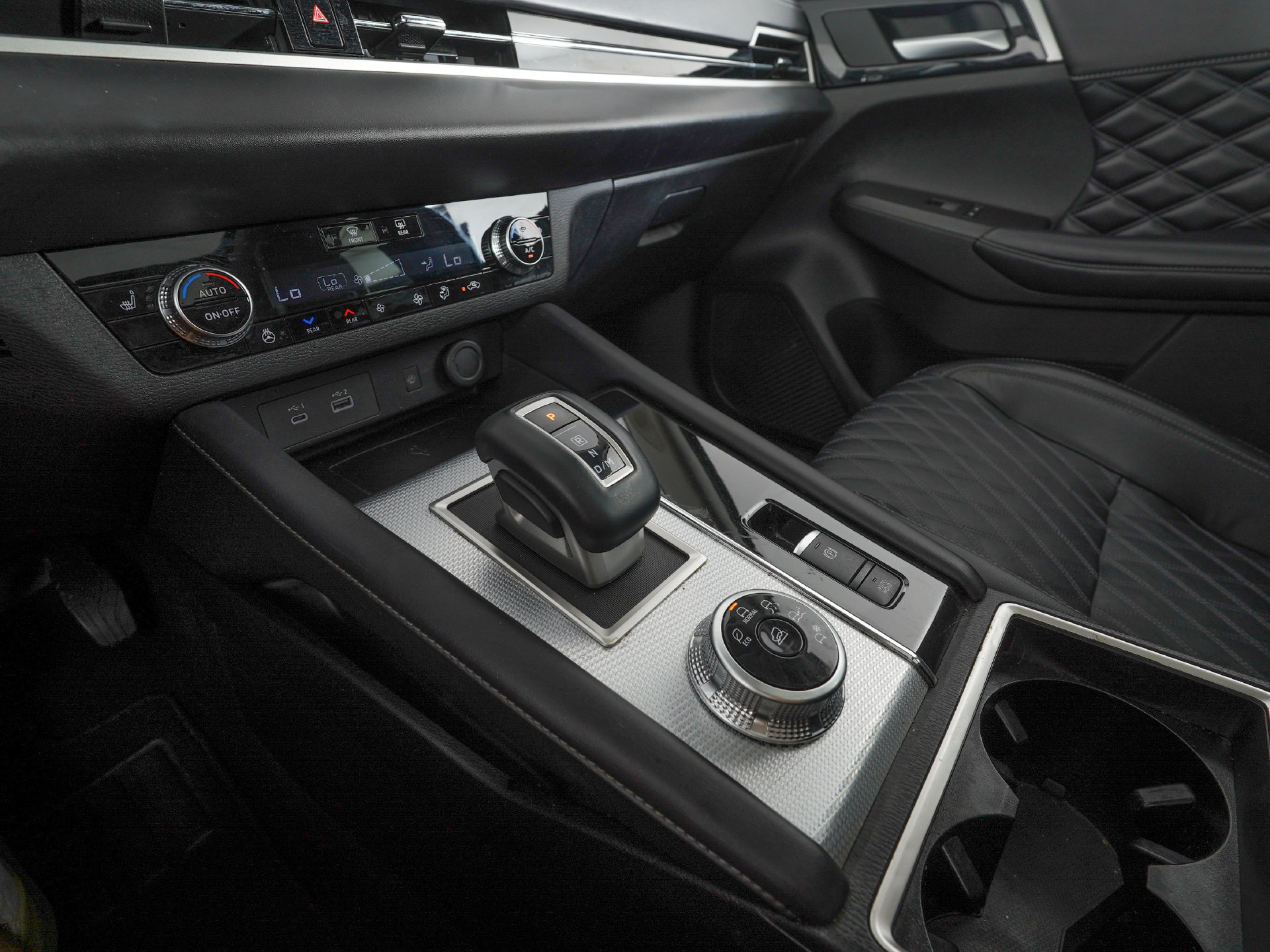 Used 2024 Mitsubishi Outlander SEL FWD image 24