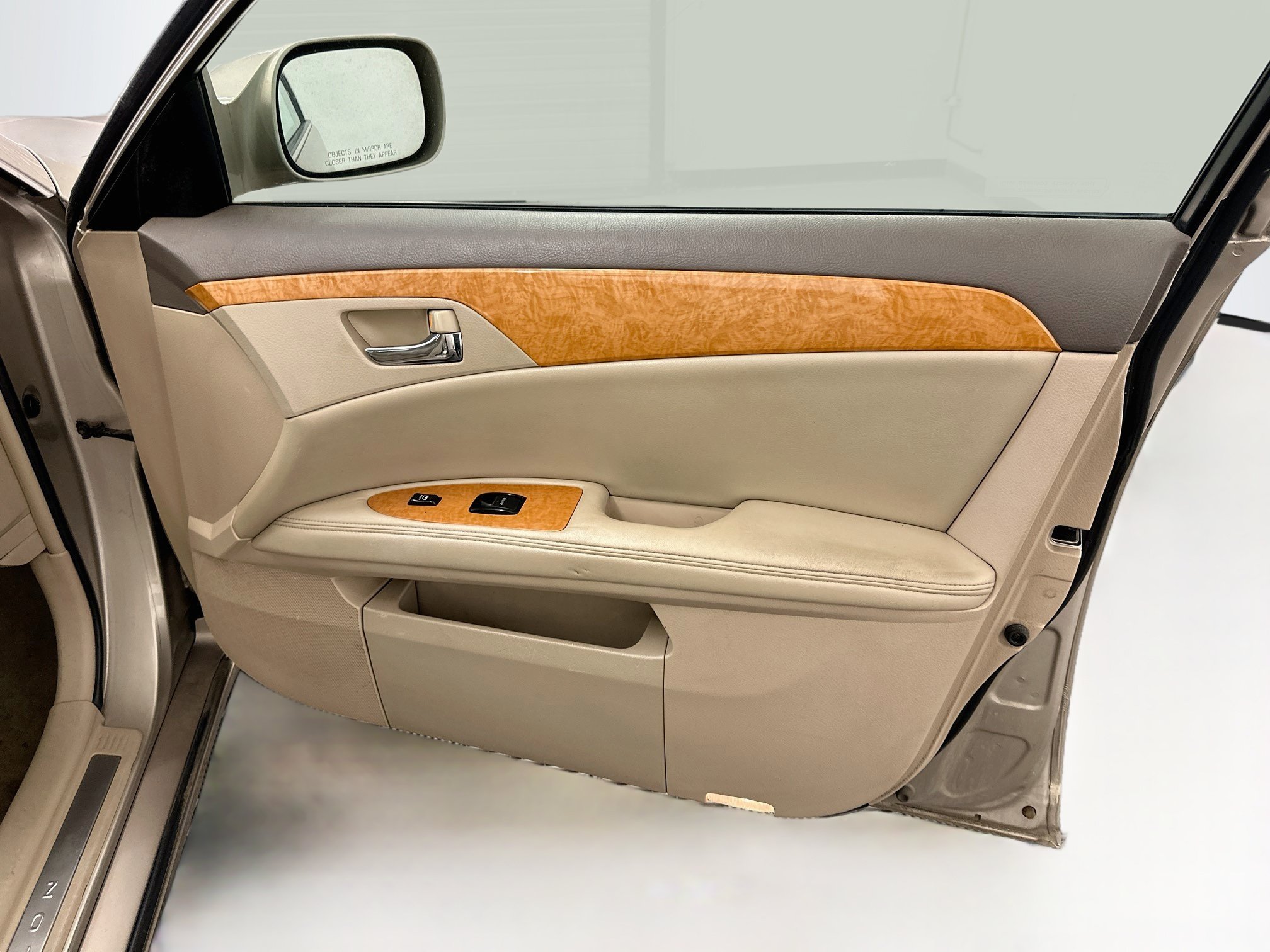 Used 2006 Toyota Avalon XLS FWD image 32