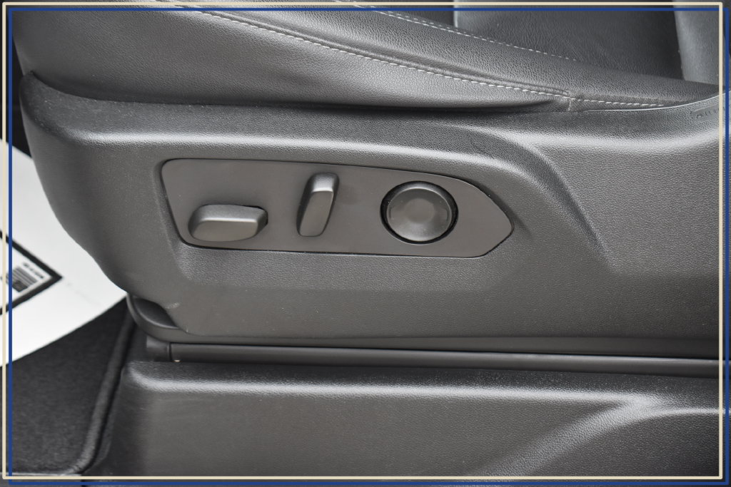 Certified 2023 Chevrolet Tahoe LT AWD/4WD image 16