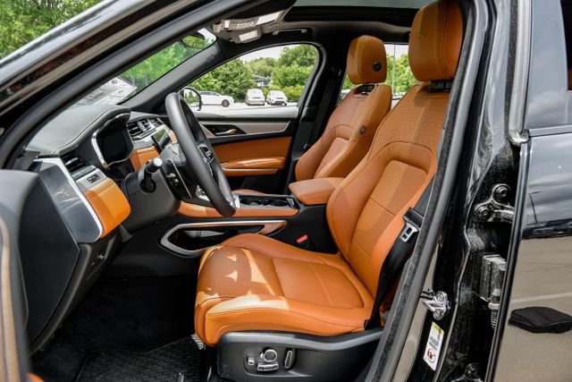 Used 2026 Jaguar F-PACE R-Dynamic S AWD/4WD image 39