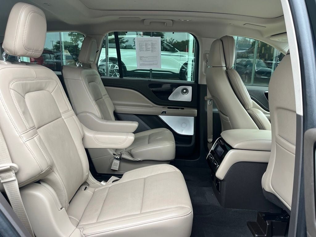 Used 2024 Lincoln Aviator Reserve w/ Equipment Group 201A AWD/4WD image 20