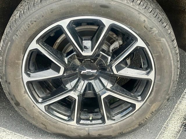 Used 2022 Chevrolet Tahoe RST w/ Luxury Package AWD/4WD image 31