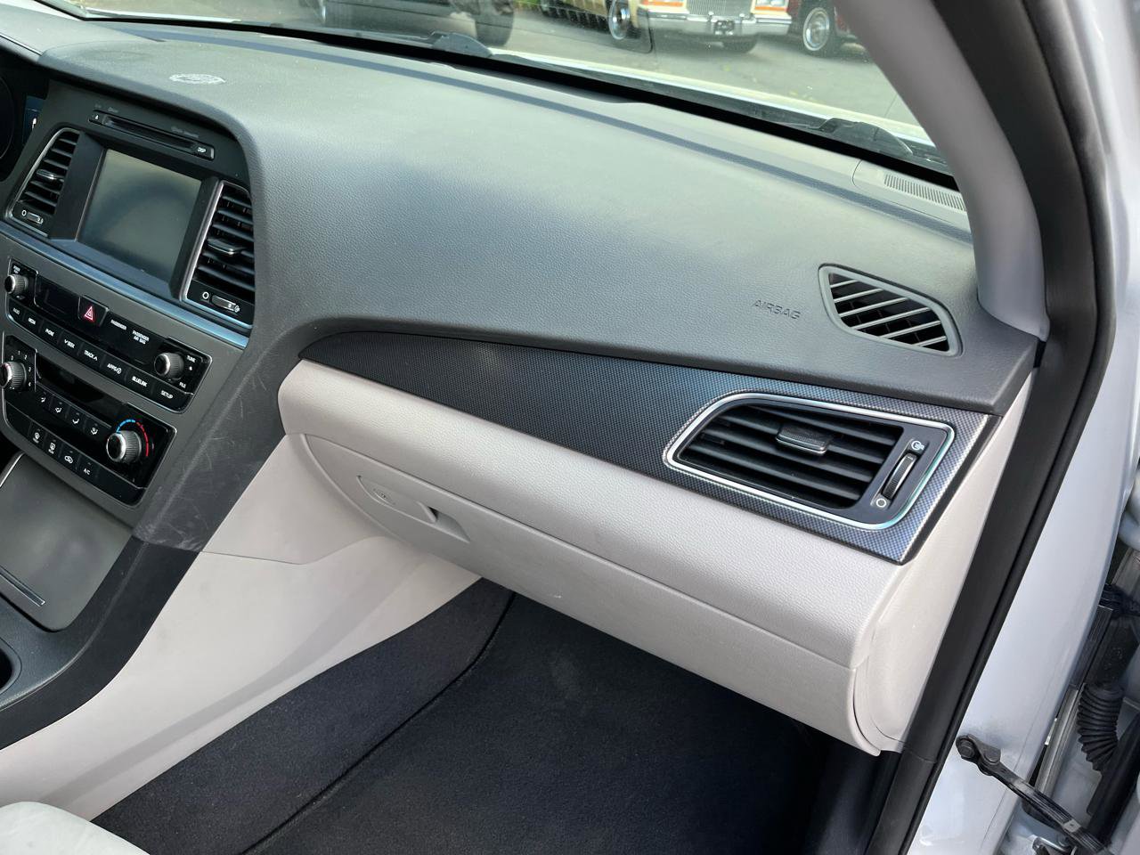 Used 2016 Hyundai Sonata Sport FWD image 12
