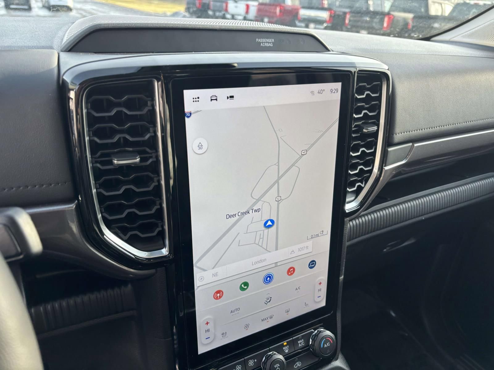 New 2025 Ford Ranger Lariat w/ Black Appearance Package image 18