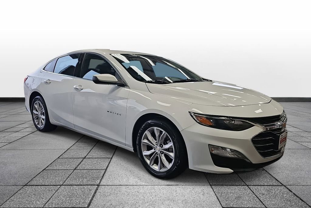 Used 2024 Chevrolet Malibu LT image 3