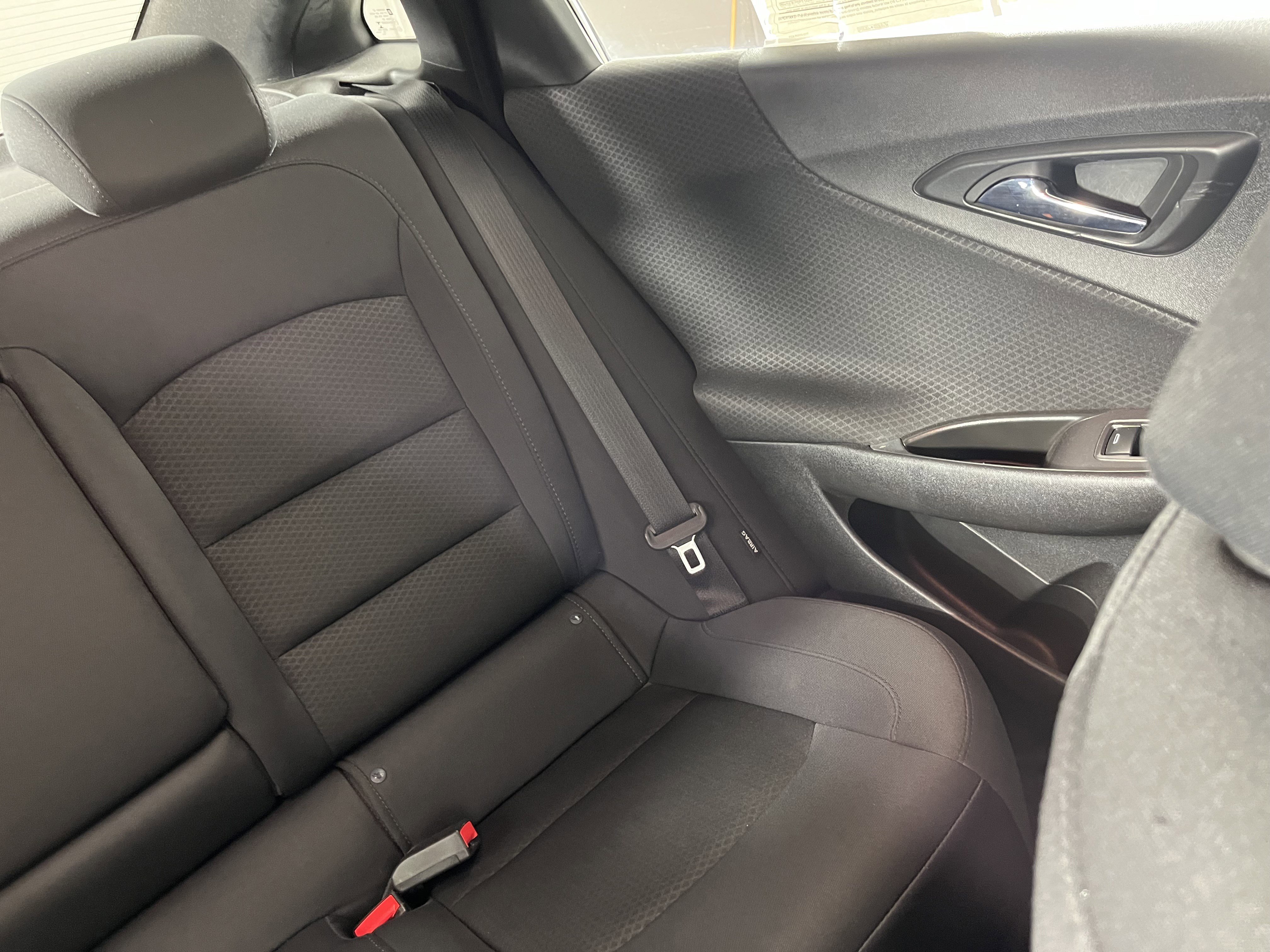Used 2017 Chevrolet Malibu LT FWD image 23