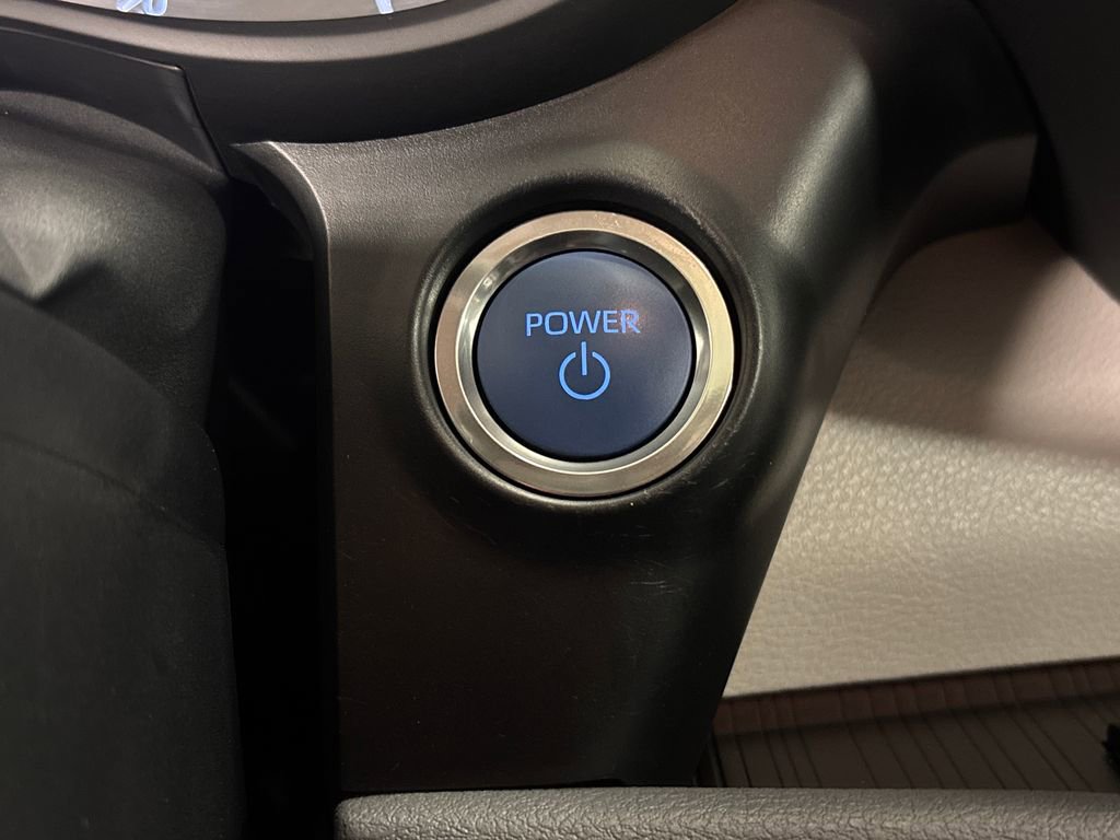 Used 2024 Toyota Sienna XLE FWD image 41