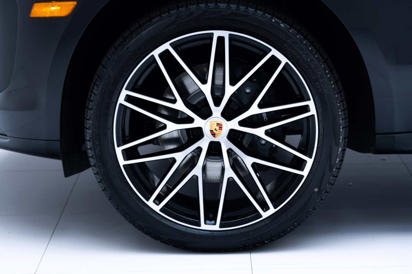 New 2025 Porsche Macan image 12