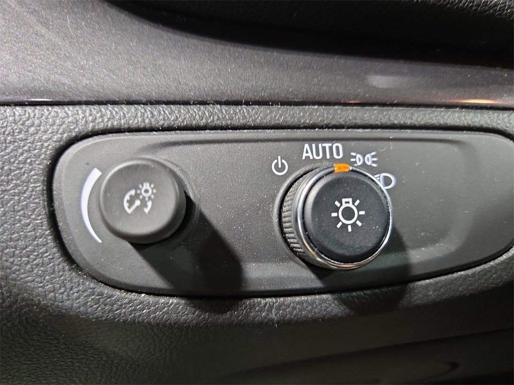 Used 2022 Buick Encore Preferred w/ Safety Package image 30