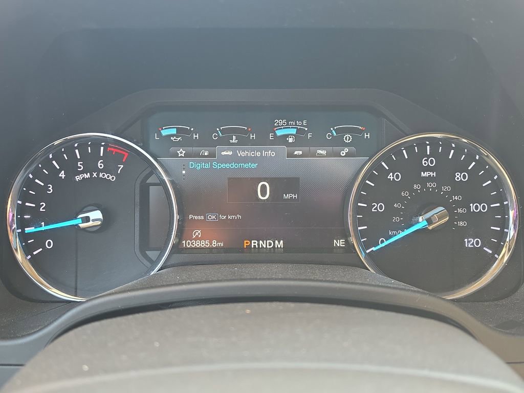 Used 2018 Ford Expedition XLT w/ Equipment Group 202A AWD/4WD image 5