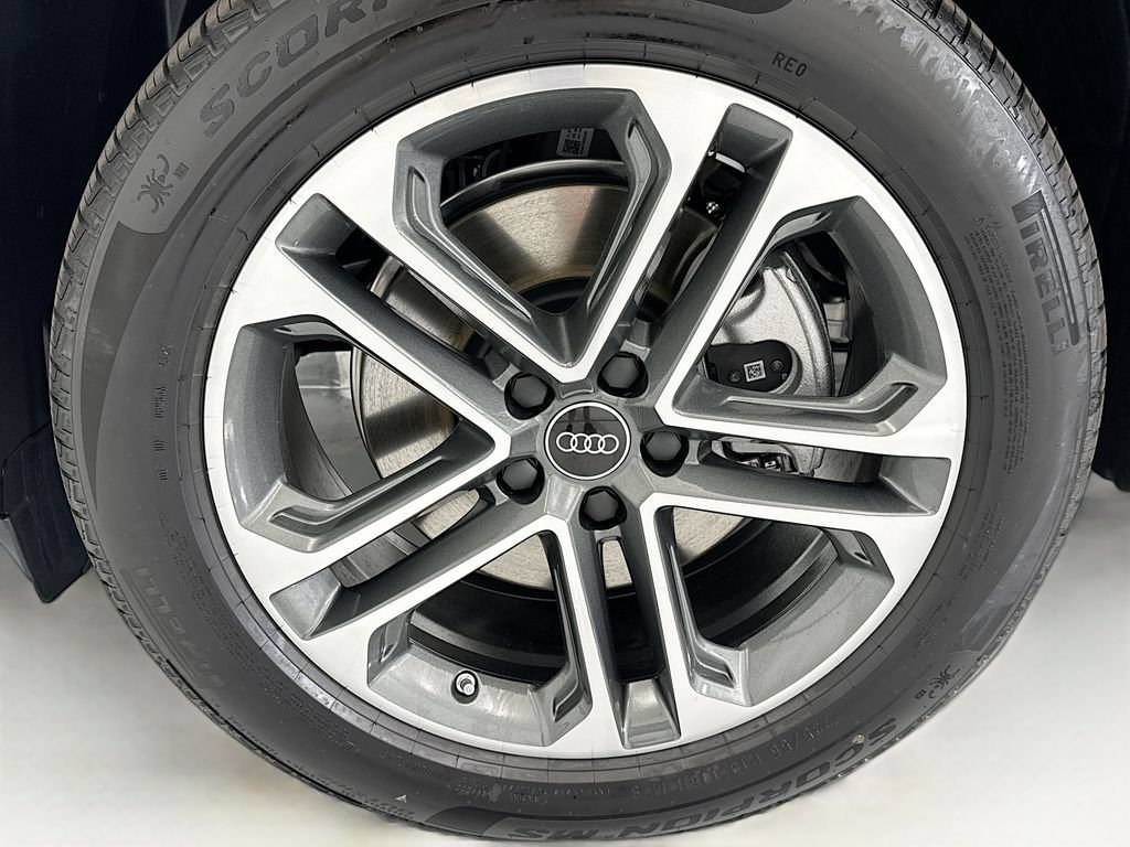 Used 2026 Audi Q5 Premium Plus w/ Premium Plus AWD/4WD image 29