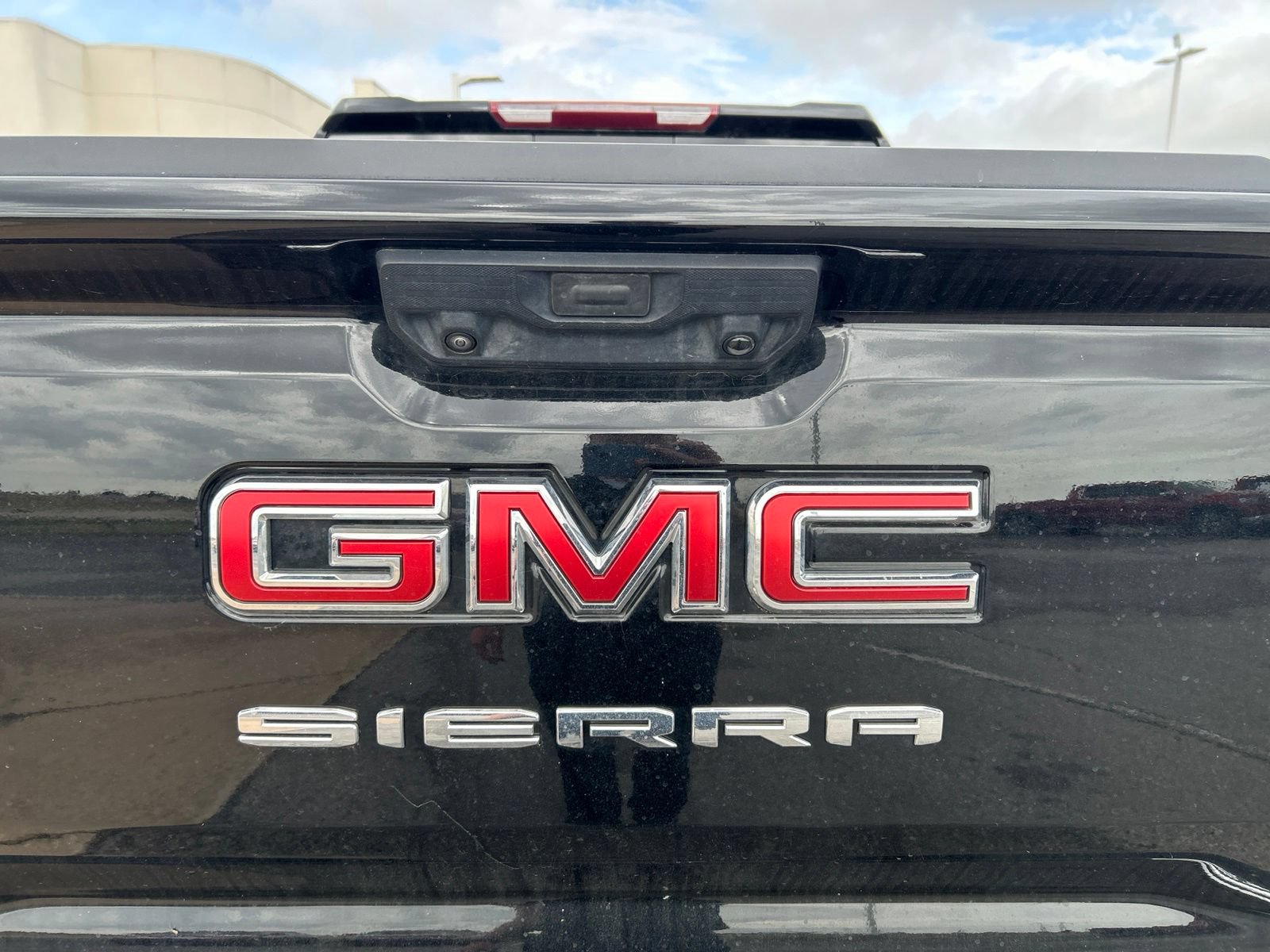 Used 2025 GMC Sierra 1500 Elevation w/ Elevation Premium Package AWD/4WD image 11