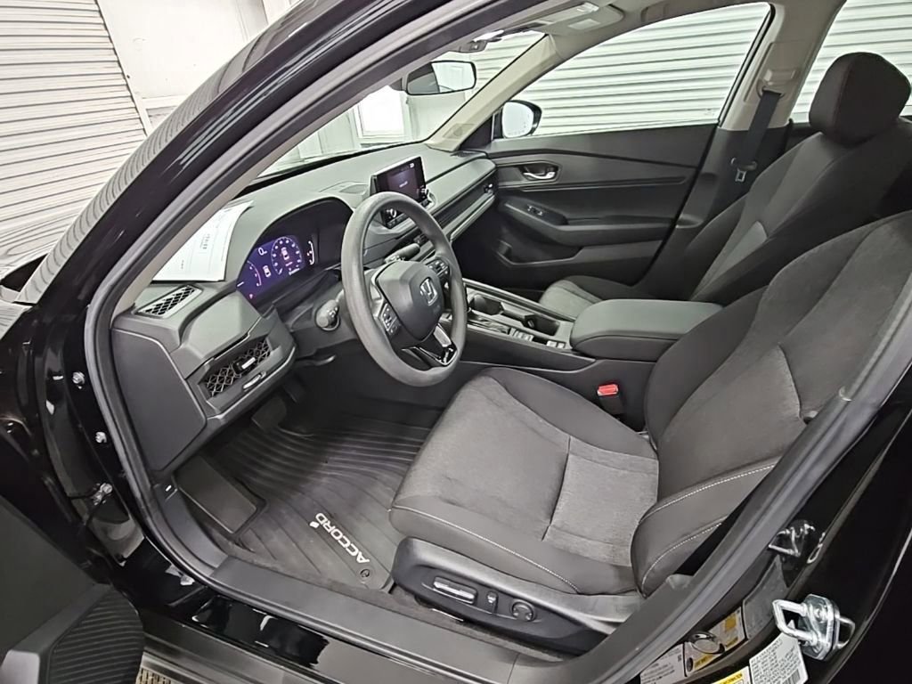 Used 2025 Honda Accord SE image 10