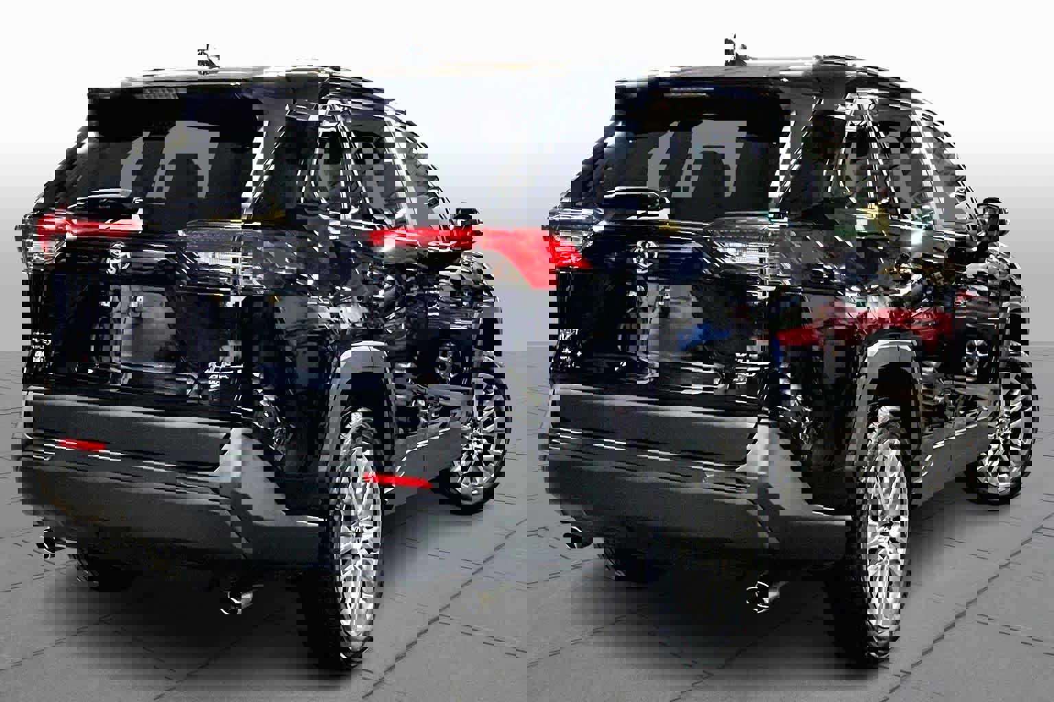 Certified 2023 Toyota RAV4 XLE Premium image 13