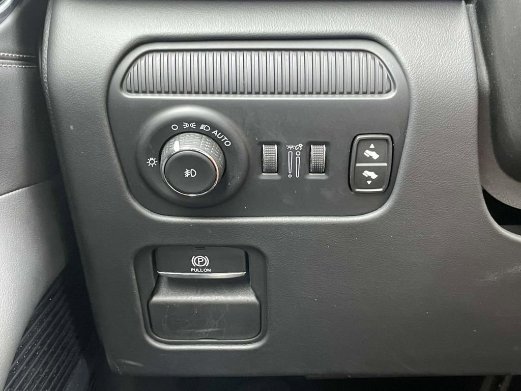 Used 2024 Jeep Grand Wagoneer L Series II w/ Quick Order Packagew 28T image 29