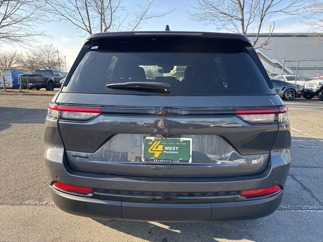 Certified 2022 Jeep Grand Cherokee Altitude image 18