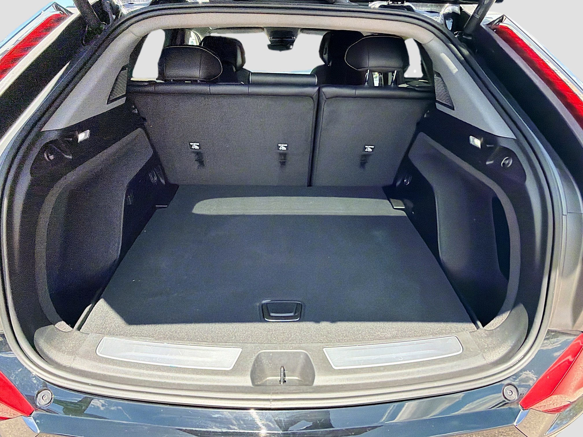 Used 2025 Cadillac Optiq Sport 1 image 12