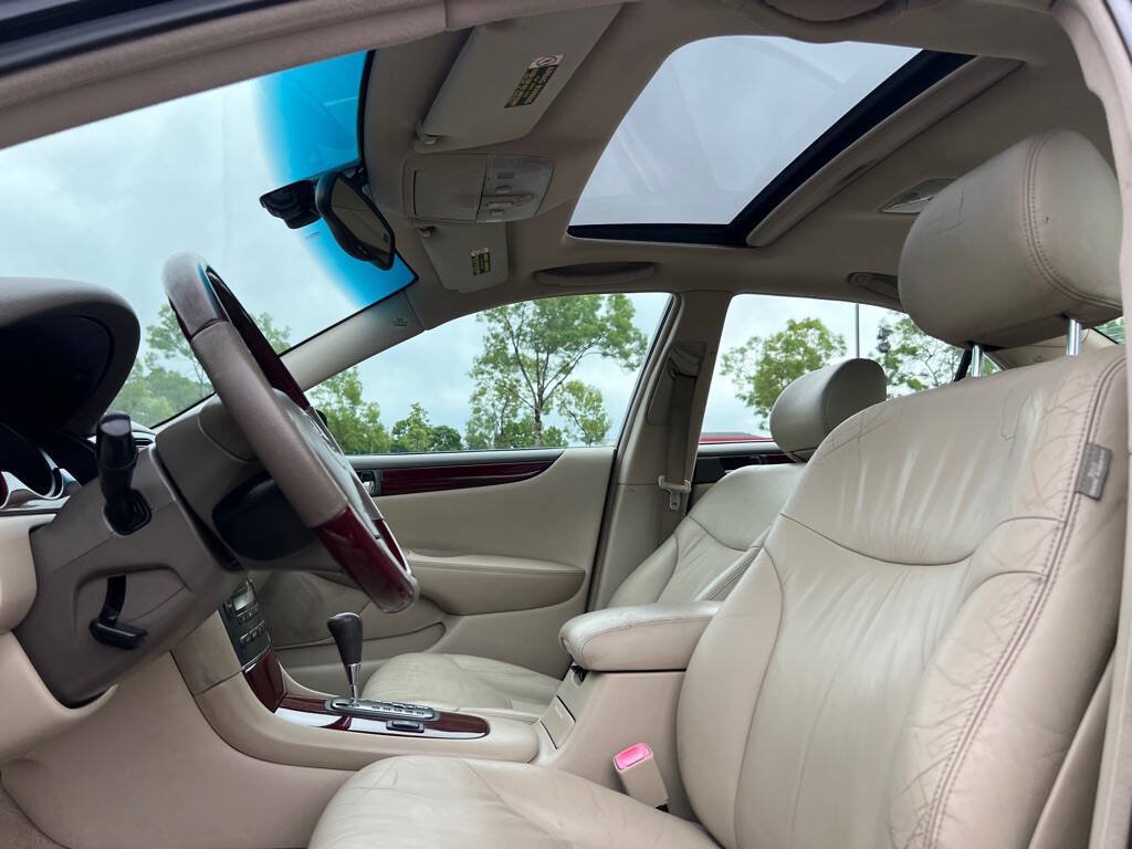 Used 2004 Lexus ES 330 FWD image 9