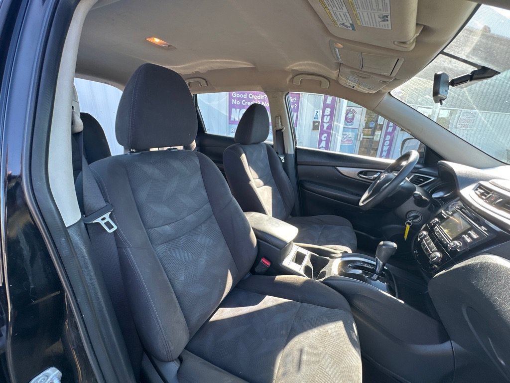 Used 2015 Nissan Rogue S AWD/4WD image 22