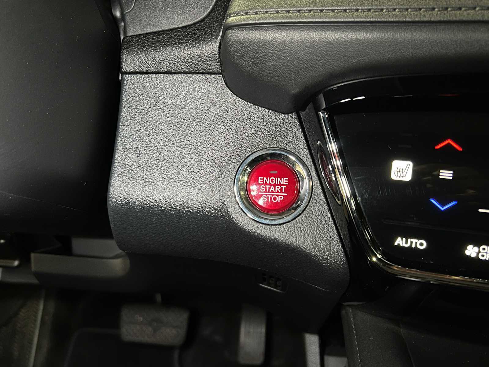 Used 2017 Honda HR-V EX image 29