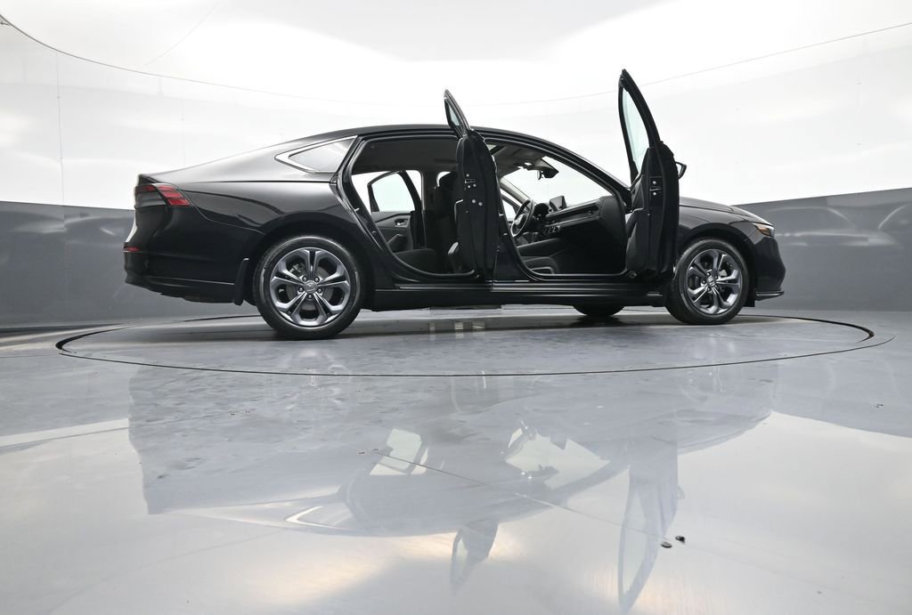Certified 2023 Honda Accord EX image 47