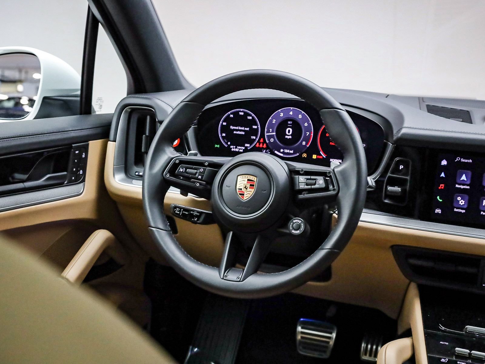 Certified 2025 Porsche Cayenne S AWD/4WD image 19