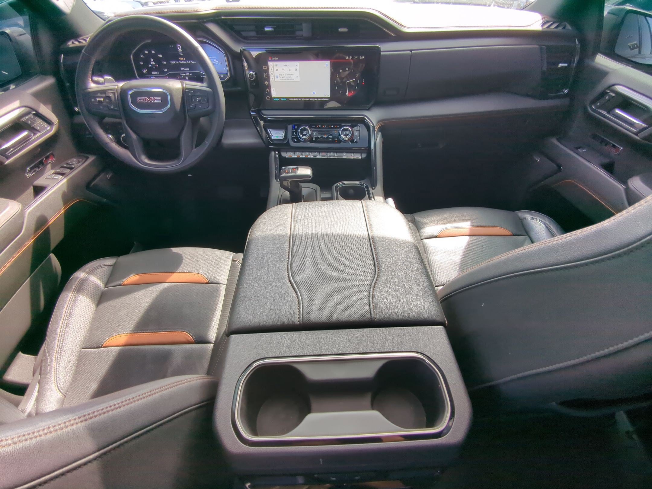 Used 2024 GMC Sierra 1500 AT4 w/ Technology Package AWD/4WD image 28