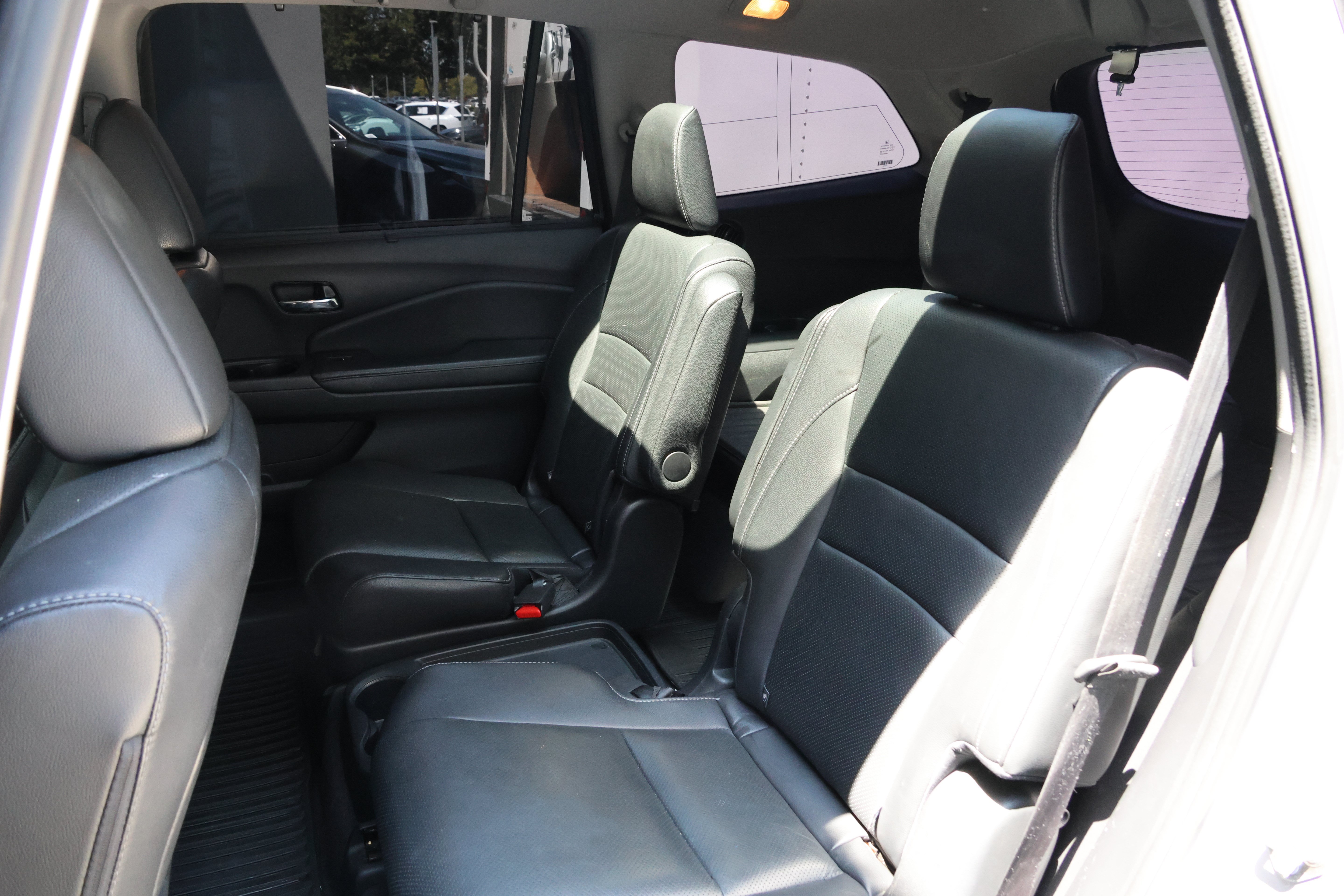 Used 2018 Honda Pilot Elite image 37