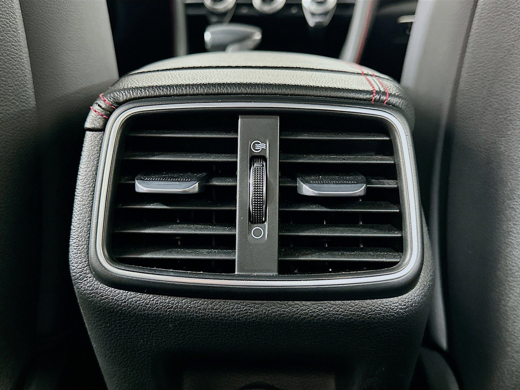 Used 2023 Genesis G70 2.0T w/ Sport Prestige Package image 28