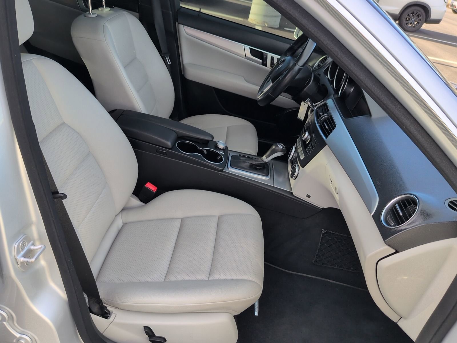 Used 2014 Mercedes-Benz C 250 Sedan image 15