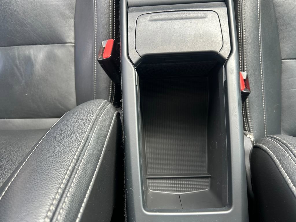 Used 2019 Volvo XC40 T5 Momentum image 23