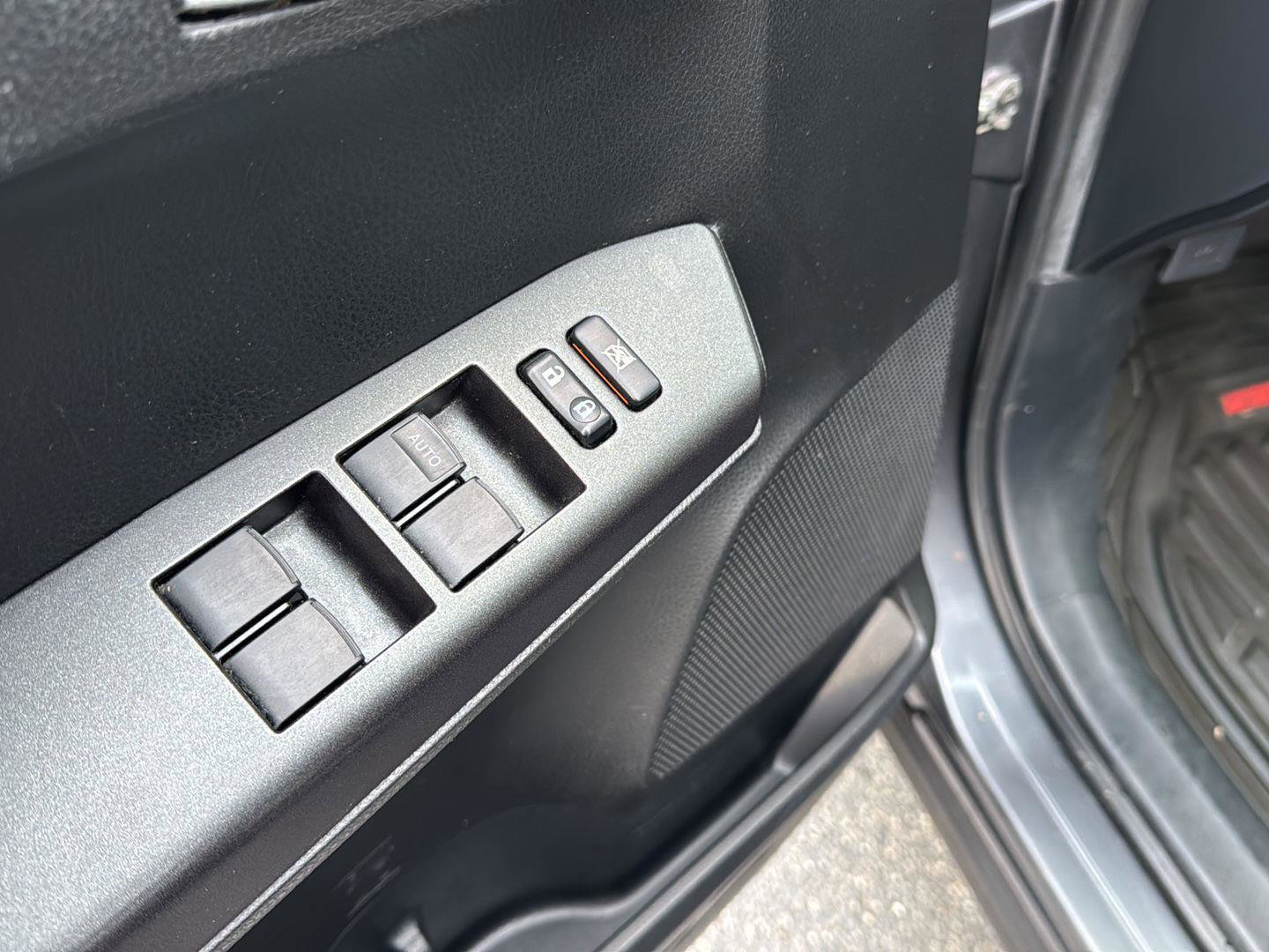 Used 2018 Toyota RAV4 XLE image 26