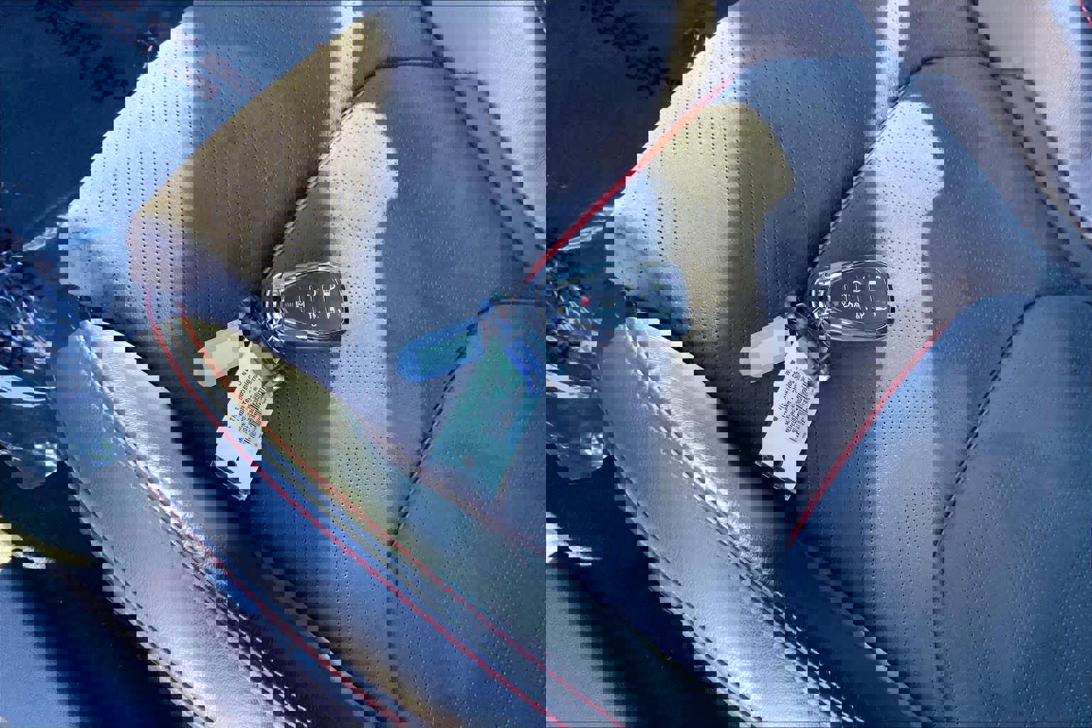 Used 2022 Chevrolet Camaro ZL1 image 14