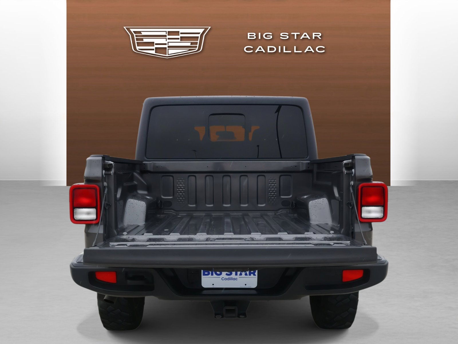 Used 2021 Jeep Gladiator Willys image 9