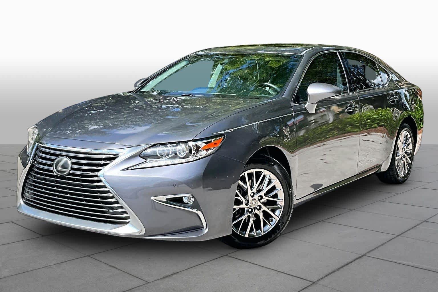 Used 2017 Lexus ES 350 w/ Luxury Package