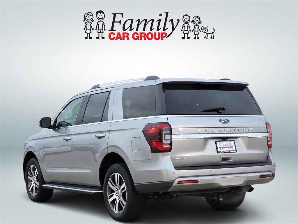 Used 2023 Ford Expedition Limited image 3