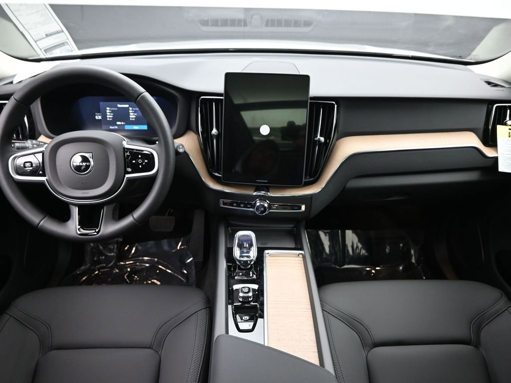 New 2026 Volvo XC60 T8 Plus w/ Protection Package Premier image 20