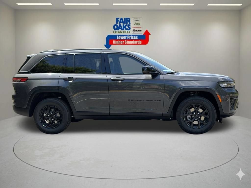 New 2026 Jeep Grand Cherokee Altitude AWD/4WD image 4