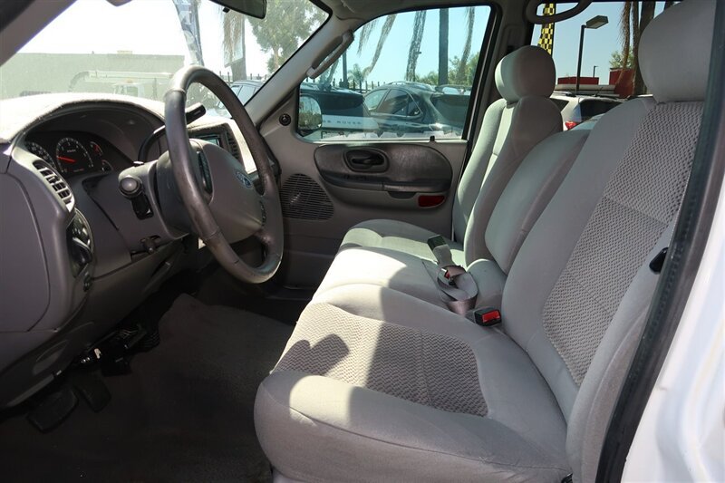 Used 2003 Ford F150 XLT RWD image 5