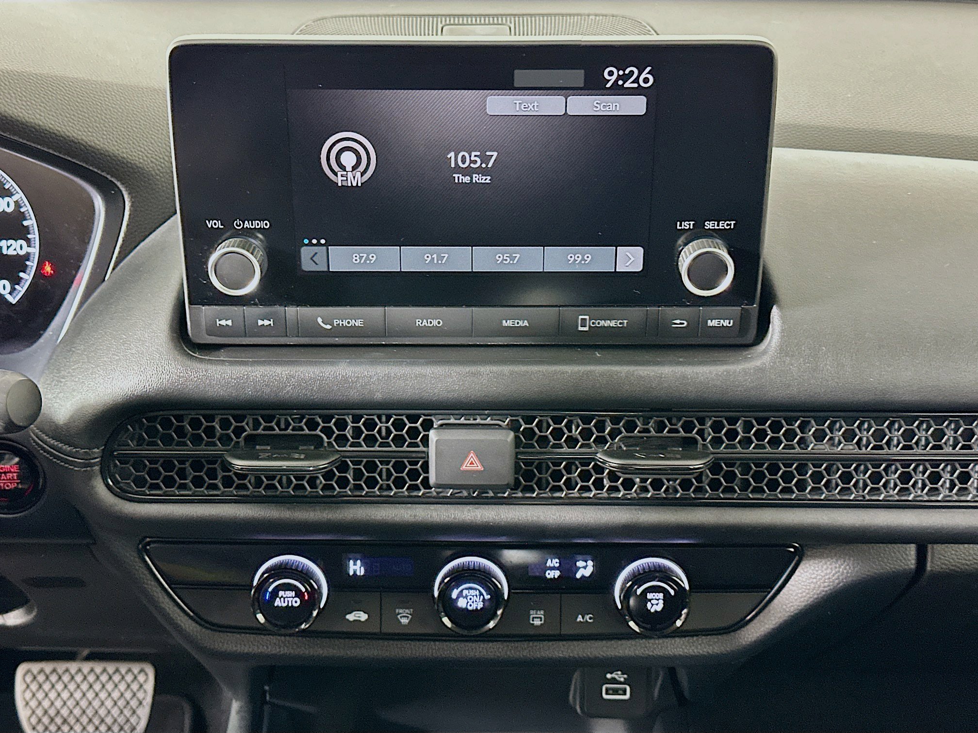 Used 2023 Honda HR-V LX image 22