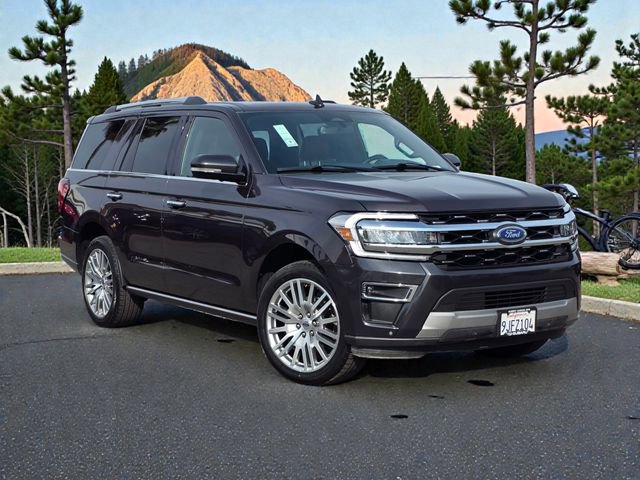 Used 2024 Ford Expedition Limited image 2