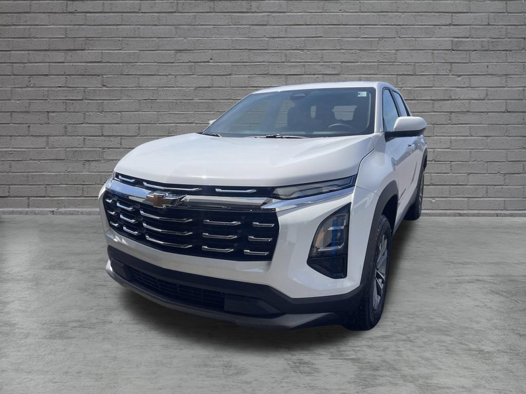 New 2027 Chevrolet Equinox LT AWD/4WD image 3