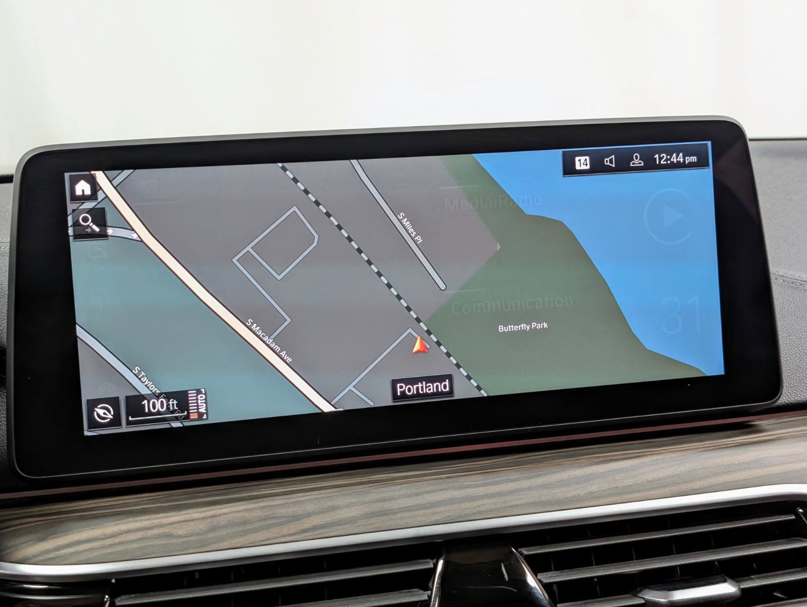 Used 2022 BMW M550i xDrive image 38