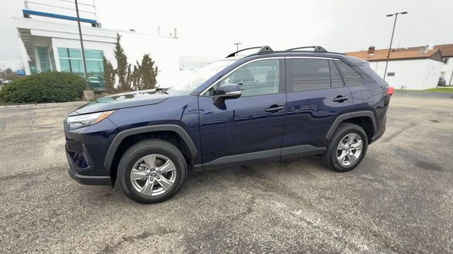 Used 2023 Toyota RAV4 XLE w/ Convenience Package image 4
